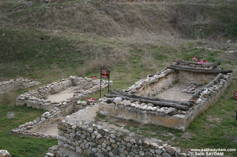 Old Bronze Age Tombs Photo Gallery (Corum, Alacahoyuk)