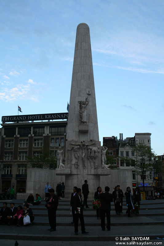 Ulusal Anıt Fotoğraf Galerisi (Dam Meydanı, Amsterdam, Hollanda)