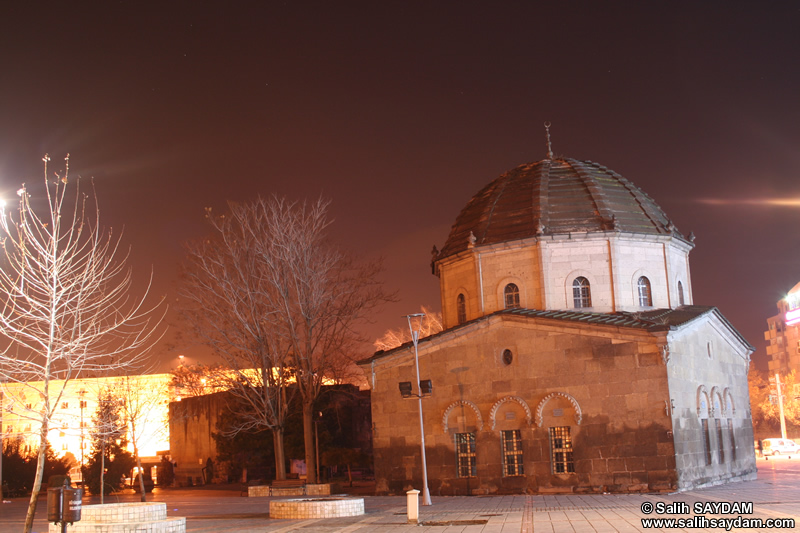 Zeynel Abidin Türbesi (Gece) Fotoğrafı 2 (Kayseri)