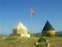 Tombs of Martyr Osman Photo Gallery (Bayburt)
