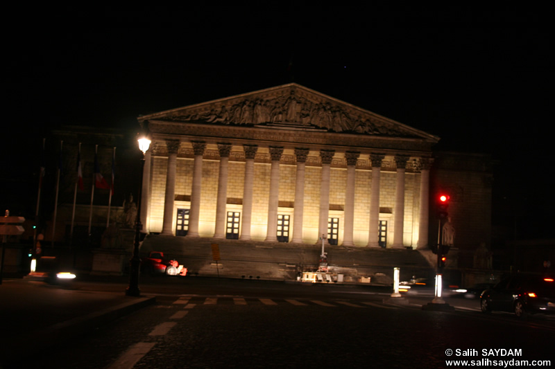 Fransz Millet Meclisi (Bourbon Saray) (Assemble Nationale (Palais Bourbon)) Fotoraf Galerisi (Gece) (Paris, Fransa)