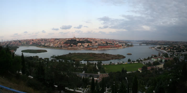 Panorama of Istanbul from Hill of Pierre Lotti 1 (Istanbul)