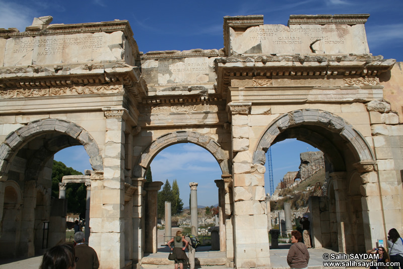 Ephesus Antique City Photo Gallery 23 (The Gate of Mazeus and Mythridates) (Selcuk, Izmir)
